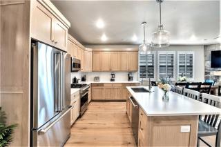 Luxury Condo by Jordanelle Reservoir & Deer Valley - 4