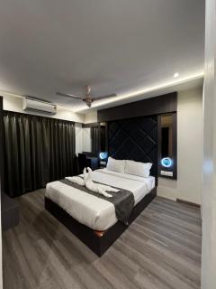 Hotel Classio Andheri - Near DN Nagar Metro Station - Mumbai - 2