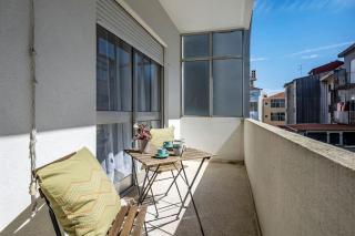 Bright Lindo Vale Apartment - Porto - 3