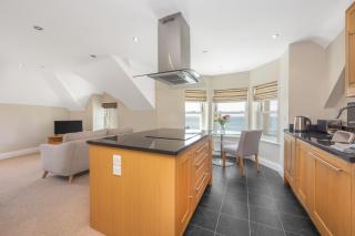 Bay View Apartments - 1