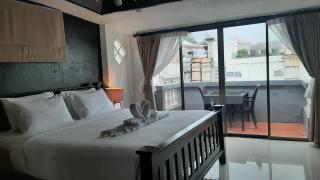 Big Boys' Bed & Burger - Patong Beach - Patong Beach - 1