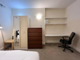 Convenient 2BR Basement Flat in Leith - 3