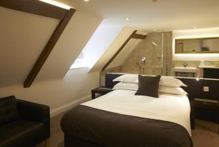 The Bell Inn Hotel - Horndon on the Hill - 2