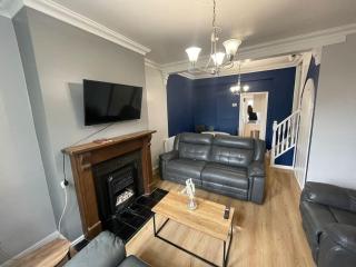 Beautiful 2 bed house near city centre - 5g WIFI - 8