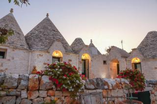 TD Trulli della Magnolia Trulli w Amazing Garden - 2