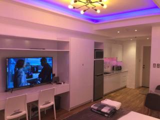 Cozy35sqm w parking balcony Wifi/Netflix near Mall - 3