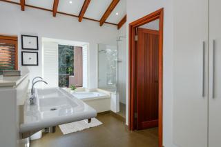 San Lameer Villa 5915 - 3 Bedroom Luxury - 6 pax - San Lameer Rentals Agency - Southbroom - 7