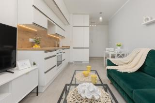 Cozy Apartment with Parking Bakalarska by Noclegi Renters - 4