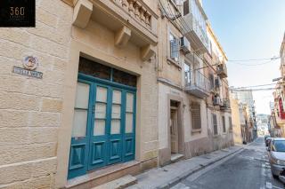 Charming 2BR House of Character in Sliema W/WIFI by 360 Estates - Sliema - 9