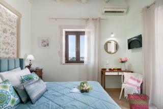Butterfly, a historical villa with pool & hot tub! - Arménoi - 1