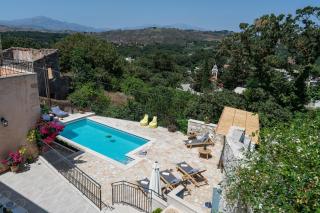 Butterfly, a historical villa with pool & hot tub! - Arménoi - 6