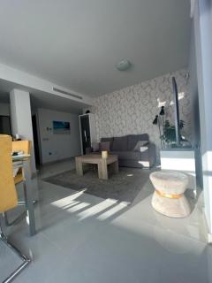 penthouse center Torrevieja, private terrace, near the beach - 3