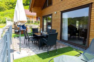 5 Sterne Ferienhaus Annika mit Kamin, Seeblick und großer Terrasse - Rieden - 2