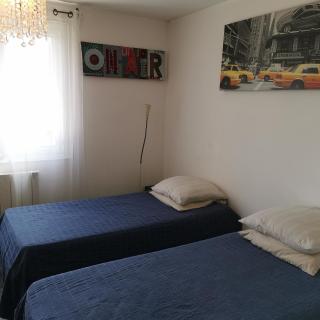 Maison 48m2 deux chambres cour privé et personnelle pour motos ou voitures 5 Pers proche mairie et bus tram - 5