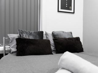 Modern spacious 2bedroom apartment by Zone - 7