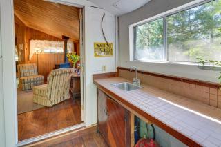 Washington Cabin Escape Deck and Al Fresco Dining! - - 4