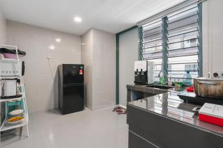 Plaza Berjaya Apt Bukit Bintang with Pool Table - 5