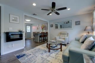 Coastal Getaway with Porch, 2 Mi to Niantic Beach! - 4