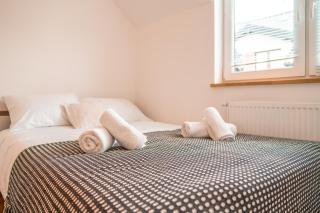 Modlnica Wierzbowa Cosy Apartment by BookingHost - 1