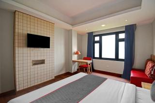Townhouse Mansarovar Hotel - 8