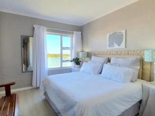 Lagoon & Ocean View Retreat - Jeffreys Bay - 8
