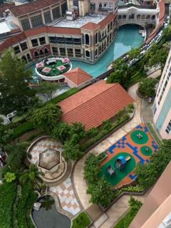 Luxury BGC Condo in Taguig, McKinley - Covered Parking and WiFi FREE - 9