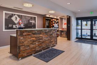 Hampton Inn & Suites Denver-Speer Boulevard - Denver - 7
