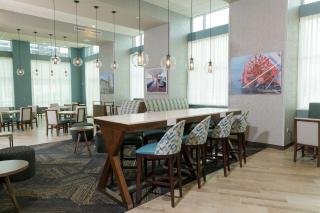 Hampton Inn & Suites Erie Bayfront - Erie - 3