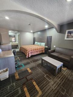 Scottish Inn and Suites Beaumont - Beaumont - 6