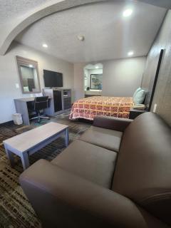 Scottish Inn and Suites Beaumont - Beaumont - 8