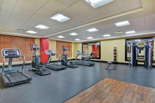 Hilton Garden Inn and Fayetteville Convention Center - Fayetteville - 1