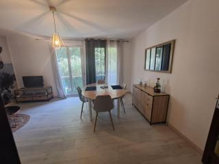 T2 à 2min du centre +parking - LʼIsle-sur-la-Sorgue - 1