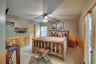 Upscale Coosawattee Cabin with Hot Tub and Fire Pit! - 1