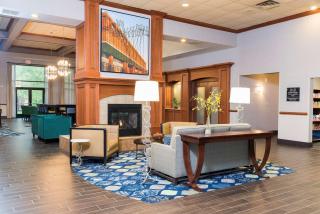 Hampton Inn & Suites East Lansing - 9