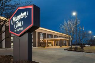 Hampton Inn Lawrence - 8
