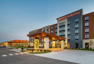 Hilton Garden Inn Milwaukee Brookfield Conference Center - Brookfield - 0