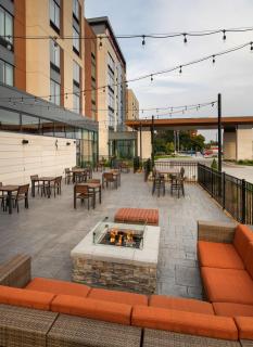 Hilton Garden Inn Milwaukee Brookfield Conference Center - Brookfield - 8