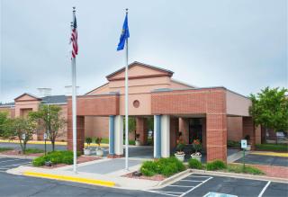 DoubleTree by Hilton Milwaukee/Brookfield - Brookfield - 0