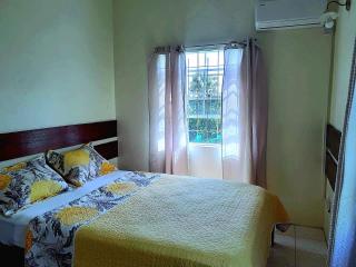 Juju's Cottage with magnificent views - Laborie - 8
