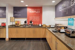 Hampton Inn & Suites Madison - West - 1