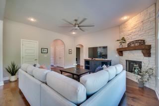 Fayetteville Vacation Rental with Deck and Shared Pool - Fayetteville - 7