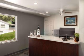 Travelodge by Wyndham Depoe Bay - 2