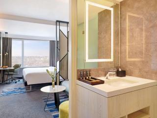 Novotel Suites Yogyakarta Malioboro - Yogyakarta - 1