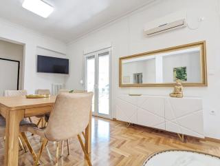 Athens Divas Soul Suite - 1