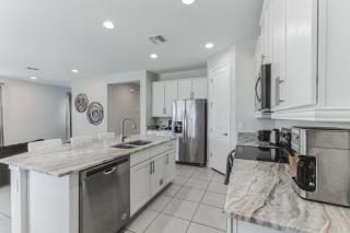 4 BR Spacious House in Encore Near Disney - Orlando - 3