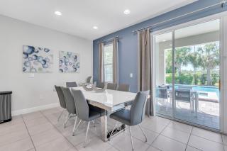 4 BR Spacious House in Encore Near Disney - Orlando - 1