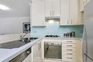 HERB1-Tastefully Furnished & Designed St Leonards - Sydney - 2