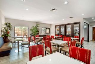 Comfort Suites At WestGate Mall - 5