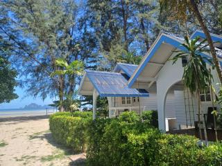 PAN Beachfront Resort Krabi - Klong Muang Beach - 9