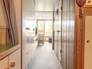 Studio lumineux au centre avec balcon, proche des pistes, Wifi gratuit - FR-1-346-554 - 6